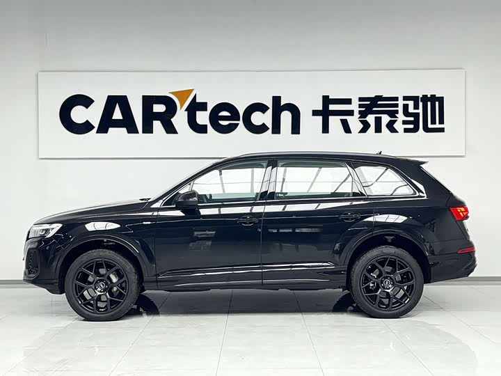 Фото 3 - Audi Q7