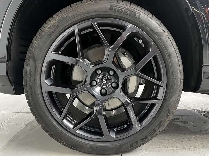 Фото 7 - Audi Q7