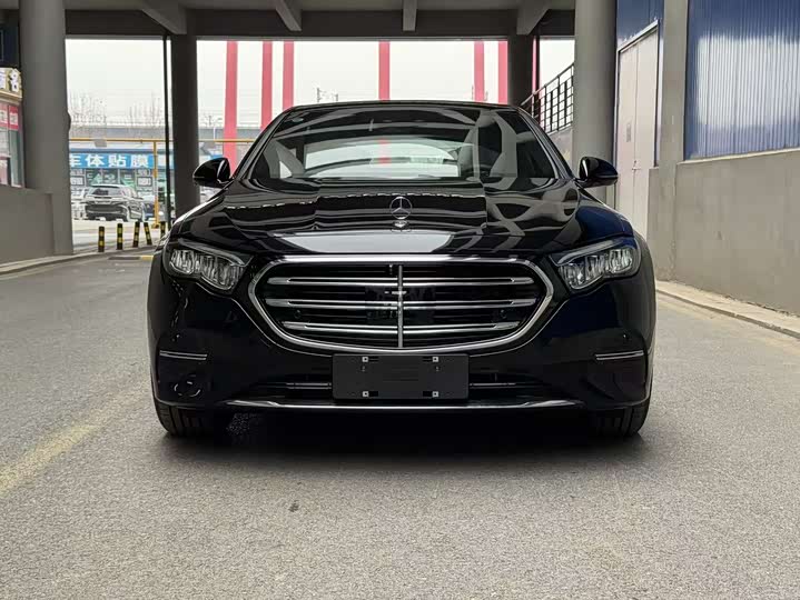 Photo 2 - Mercedes-Benz E-Class