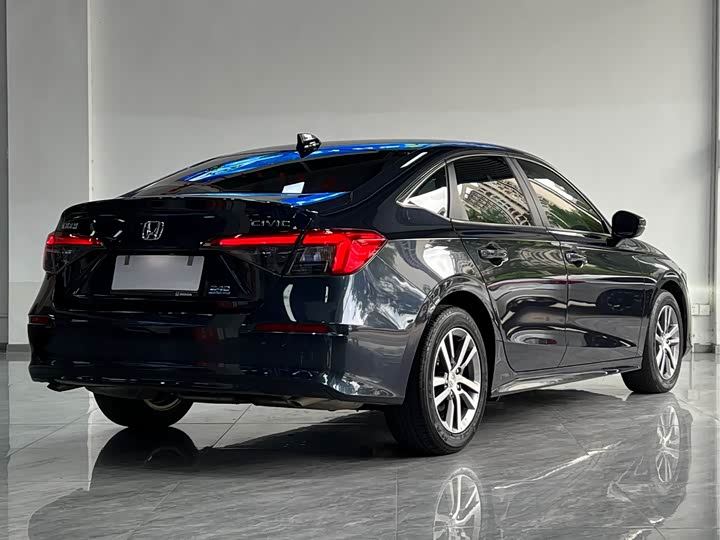 Фото 4 - Honda Civic