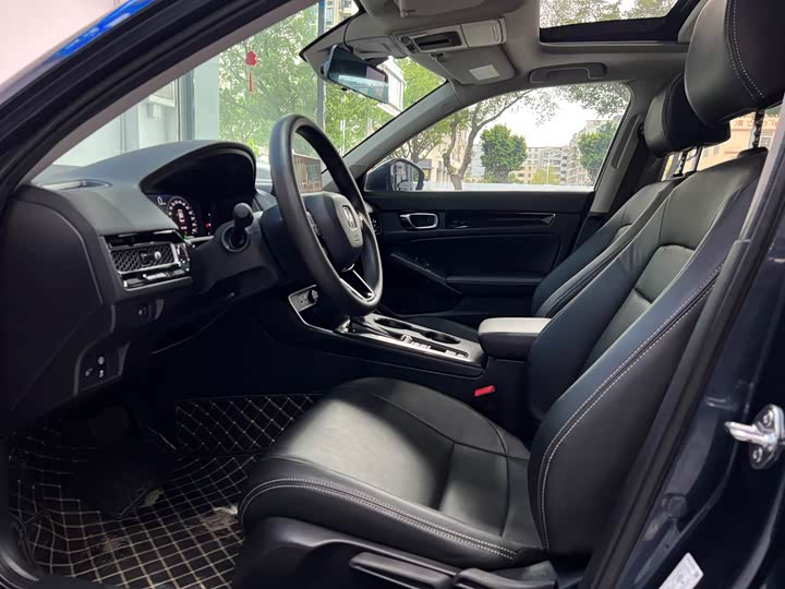 Фото 8 - Honda Civic