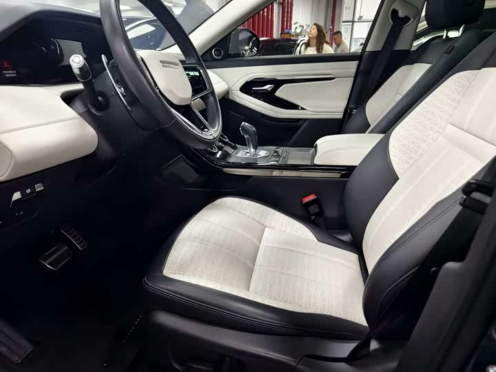 Photo 6 - Land Rover Range Rover Evoque L