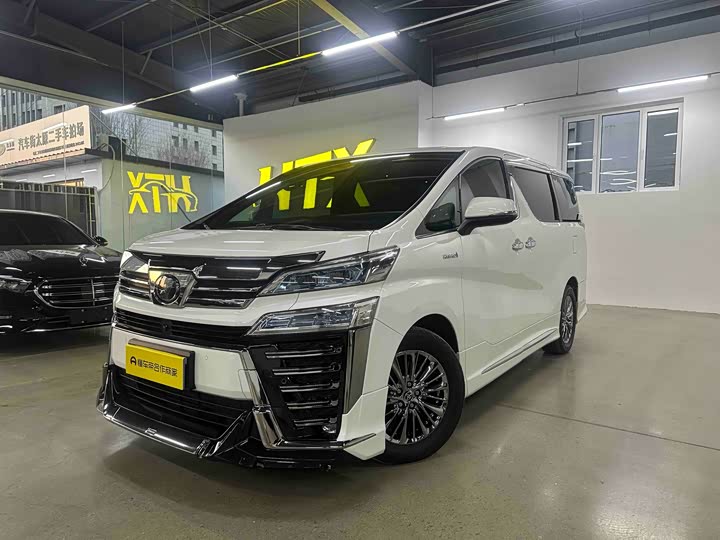 Фото 1 - Toyota Vellfire