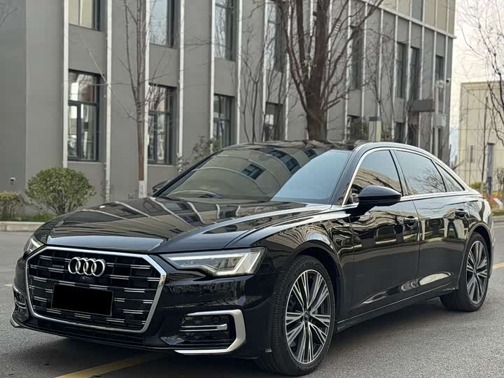 Фото 2 - Audi A6L