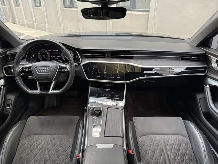 Фото 7 - Audi A6L