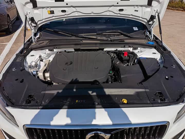 Фото 9 - Volvo V90