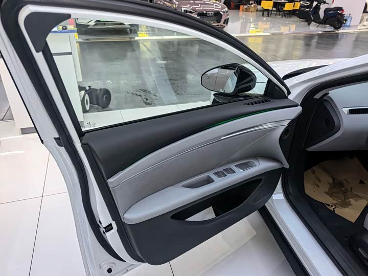 Photo 7 - XPeng Mona M03