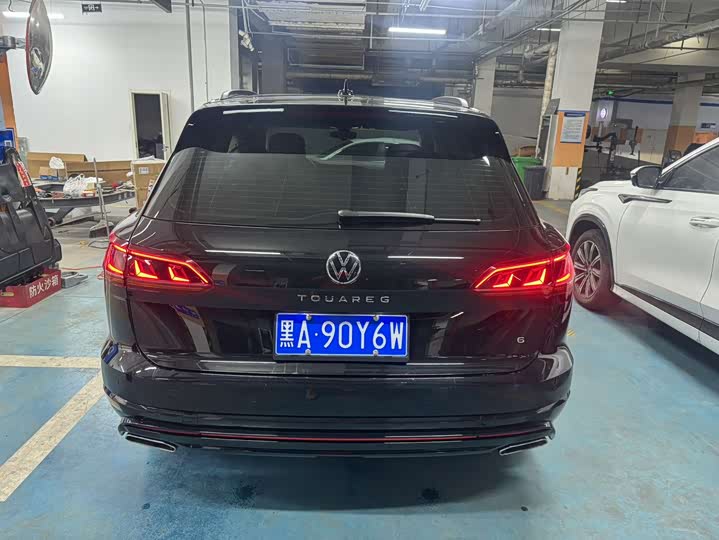 Фото 6 - Volkswagen Touareg