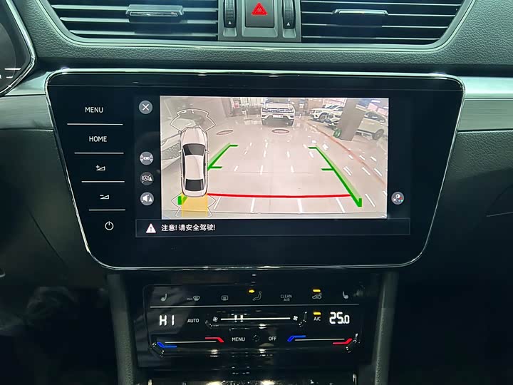 Фото 9 - Skoda Superb