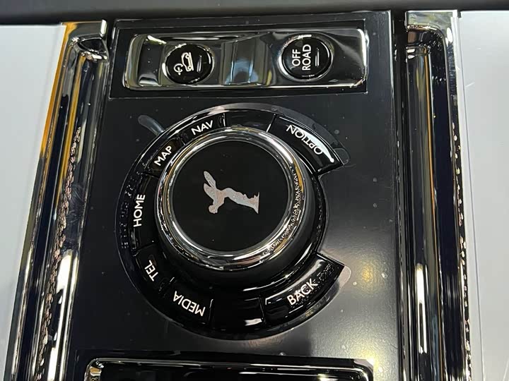 Фото 10 - Rolls-Royce Cullinan