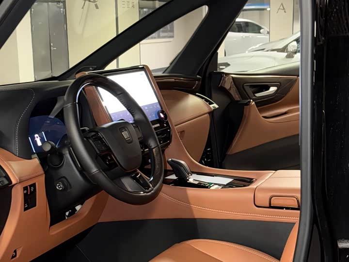 Фото 4 - Toyota Vellfire