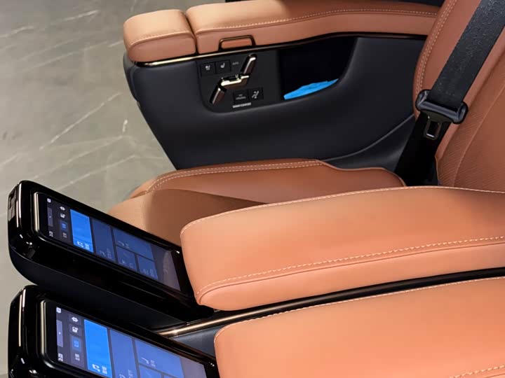 Фото 6 - Toyota Vellfire