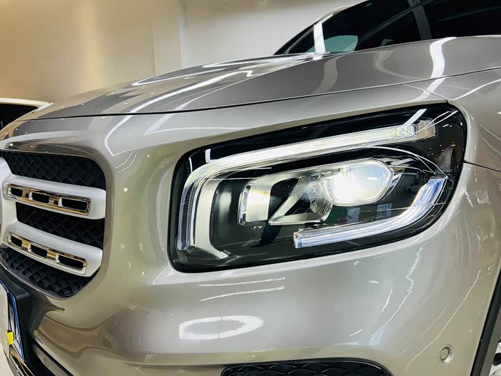 Mercedes-Benz GLB-Class 2022 2022款 GLB 220 动感型