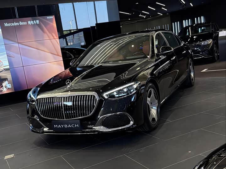 Фото 1 - Mercedes-Benz Maybach S-Class