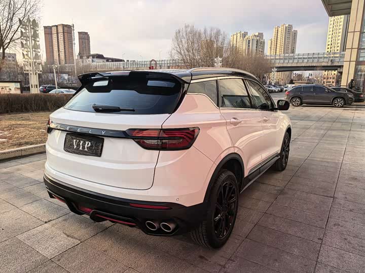 Фото 7 - Geely Coolray