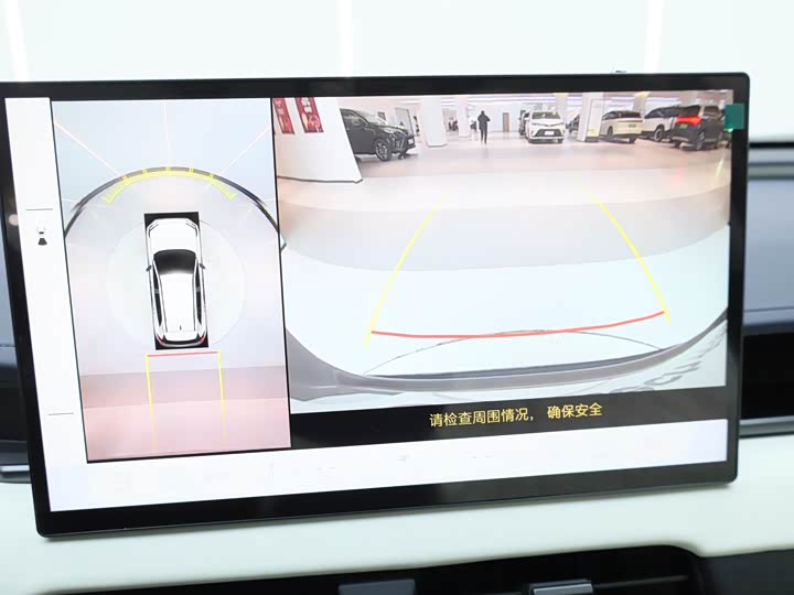 Фото 3 - Toyota RAV4