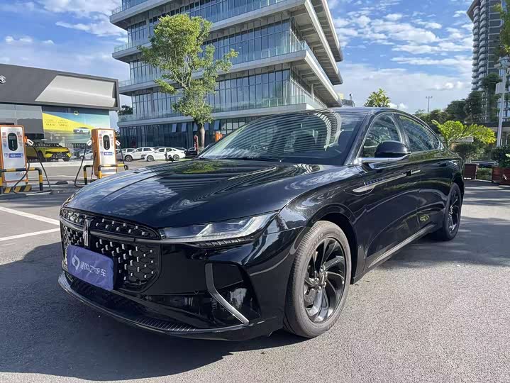 Photo 1 - Lincoln Z (Zephyr)