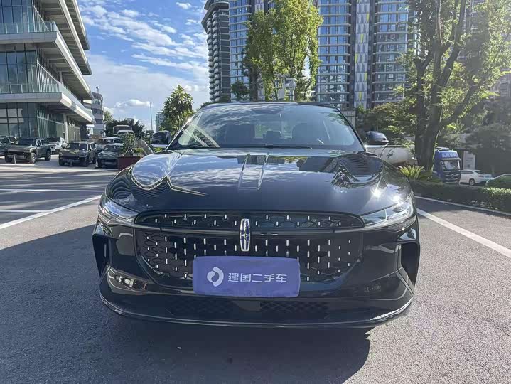 Photo 2 - Lincoln Z (Zephyr)