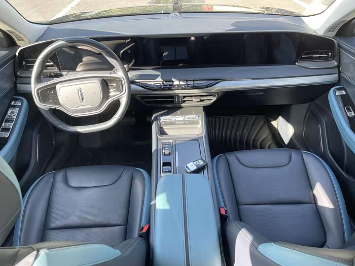 Photo 4 - Lincoln Z (Zephyr)