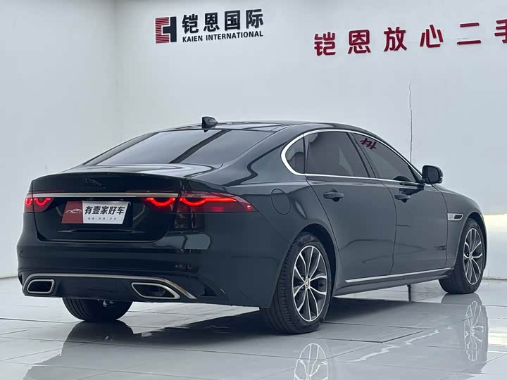 Фото 4 - Jaguar XF L