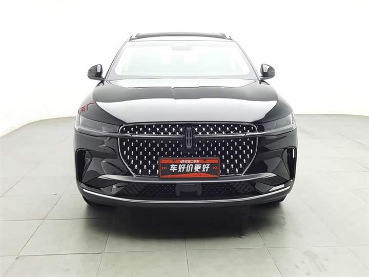 Фото 3 - Lincoln Nautilus