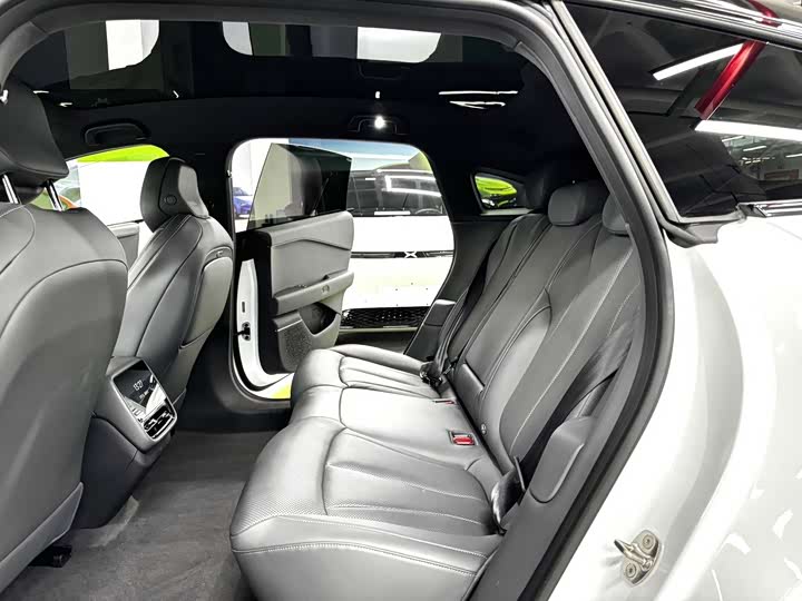 Фото 4 - XPeng F57