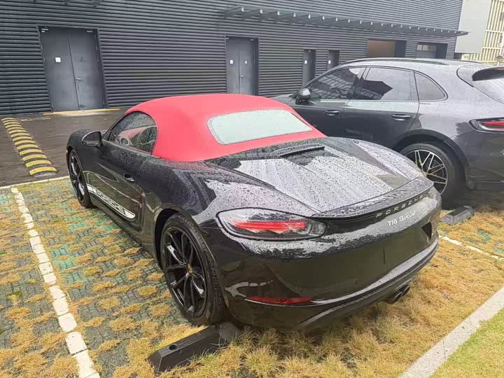 Фото 3 - Porsche 718