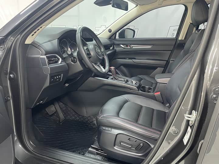 Фото 8 - Mazda CX-5