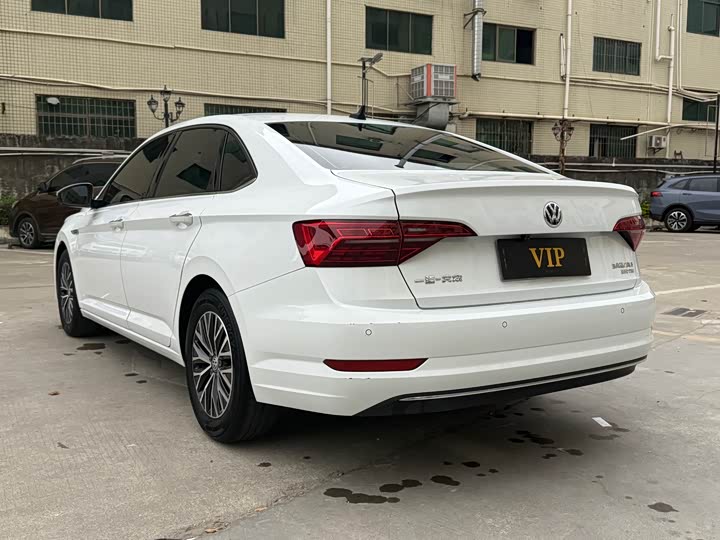 Фото 5 - Volkswagen Sagitar L