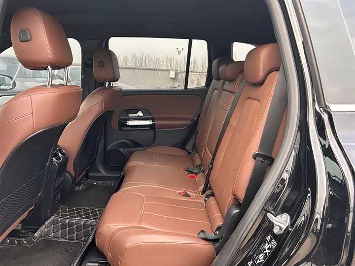 Фото 9 - Mercedes-Benz GLB-Class