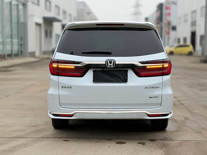 Фото 6 - Honda Elysion