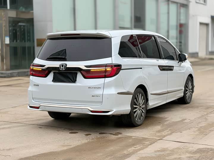 Фото 7 - Honda Elysion