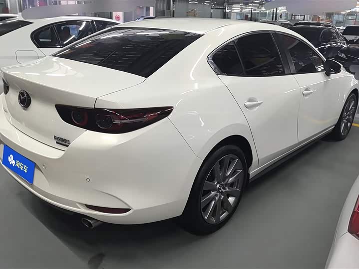 Photo 3 - Mazda 3 (Axela)