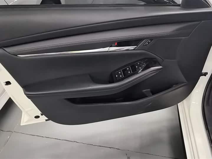 Photo 7 - Mazda 3 (Axela)