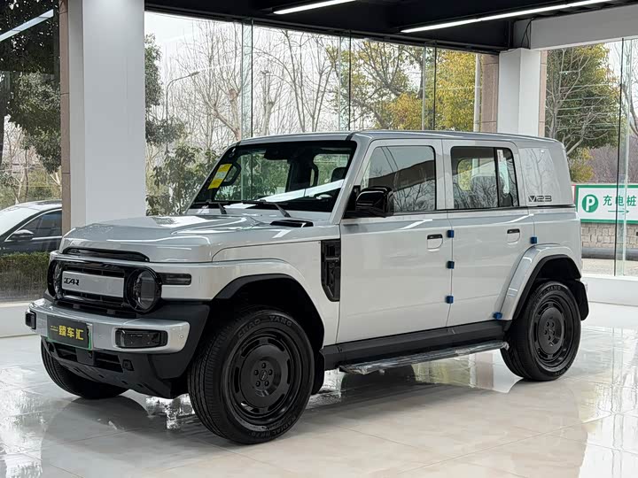 Фото 1 - Chery iCar V23