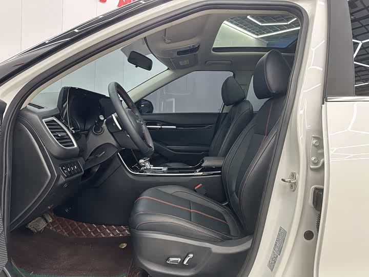 Фото 4 - Kia KX3