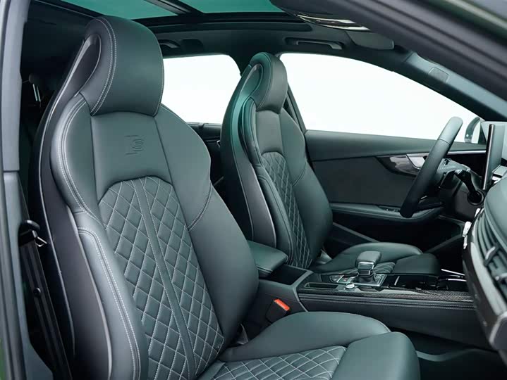 Фото 5 - Audi S4