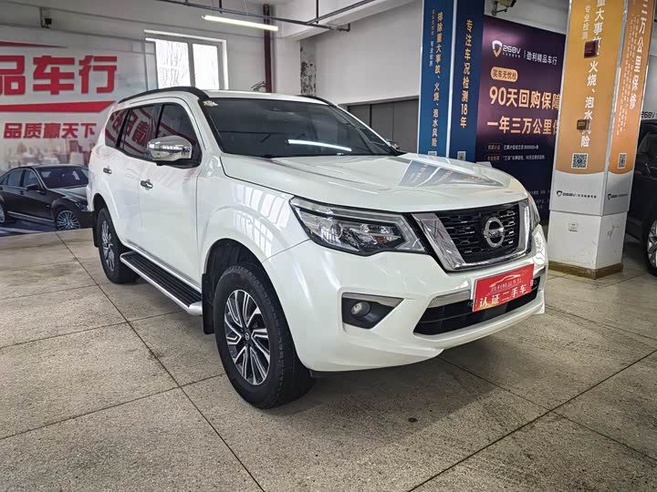 Фото 3 - Nissan Terra