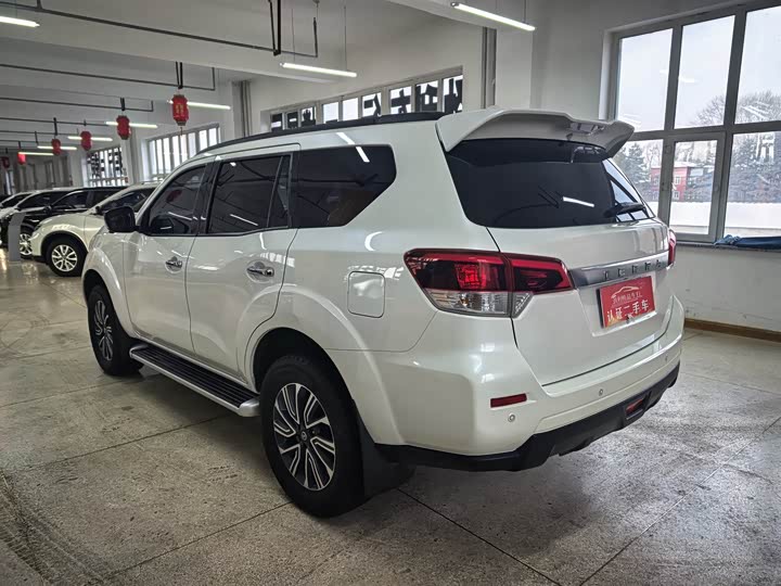 Фото 4 - Nissan Terra