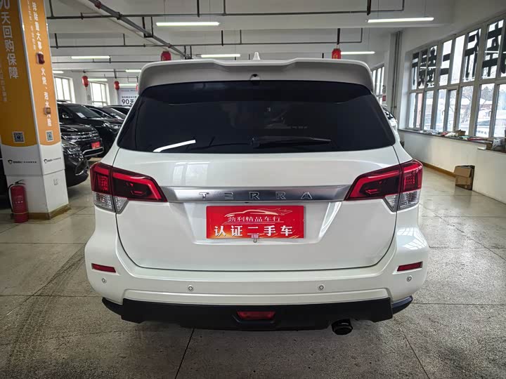 Фото 5 - Nissan Terra