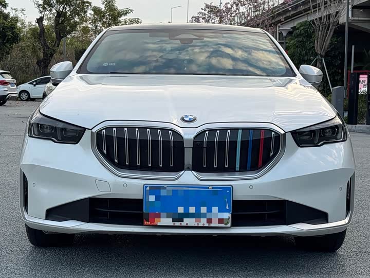Фото 2 - BMW 5 Series