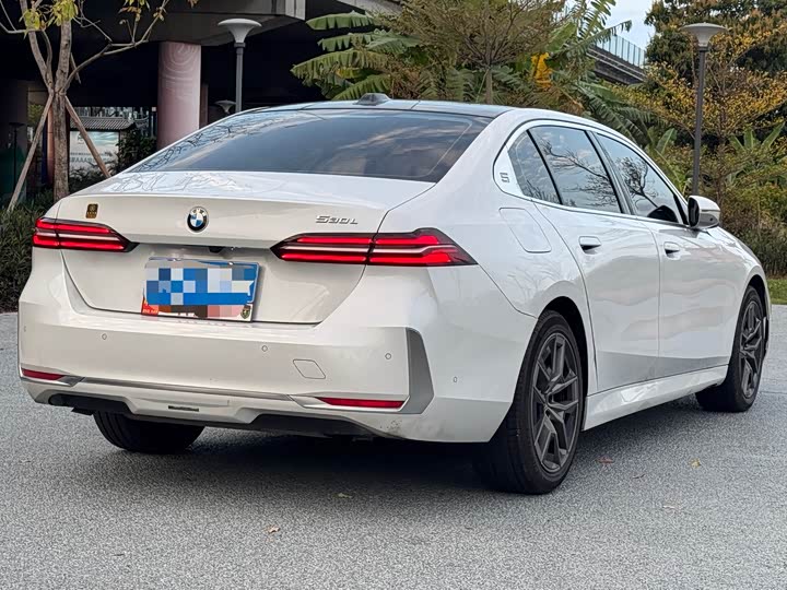 Фото 4 - BMW 5 Series