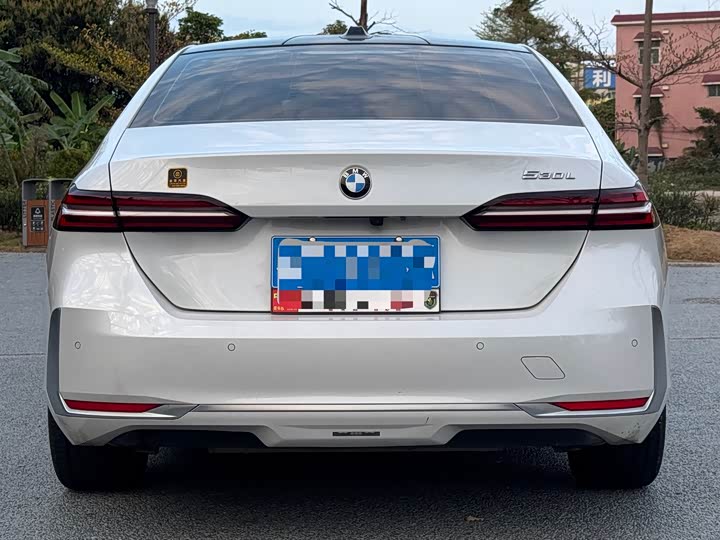 Фото 5 - BMW 5 Series