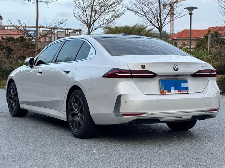 Фото 6 - BMW 5 Series