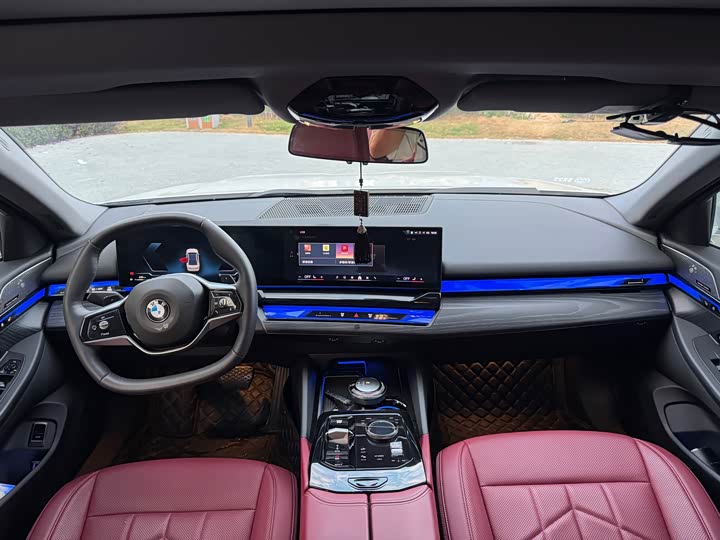 Фото 8 - BMW 5 Series