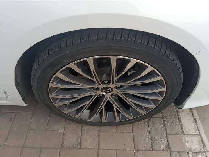 Фото 6 - Bestune B70