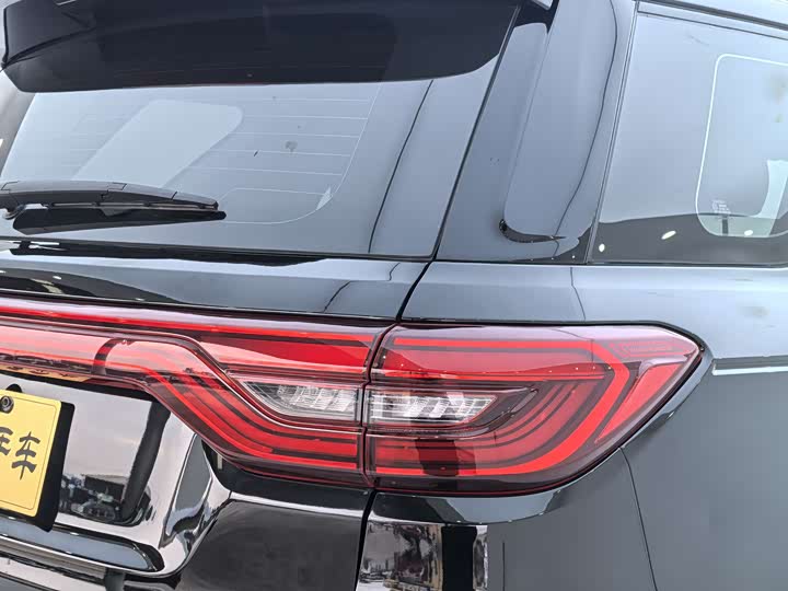 Фото 7 - Changan CS95