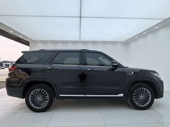 Фото 8 - Changan CS95