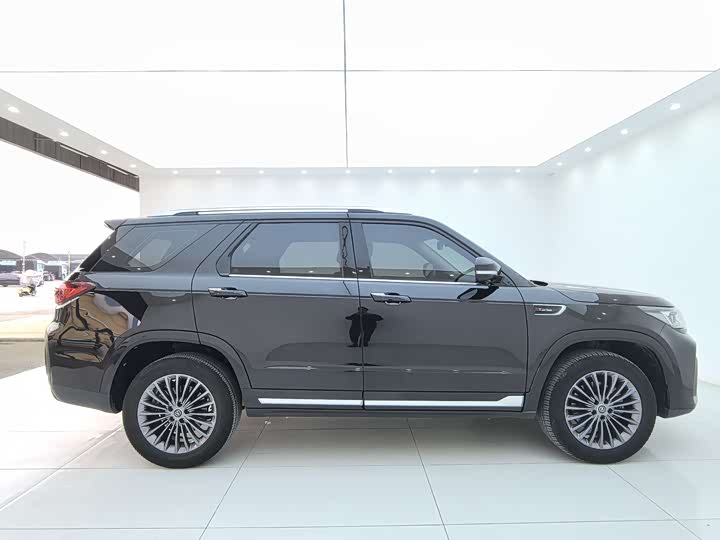 Фото 9 - Changan CS95