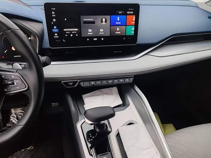 Фото 7 - Geely Preface